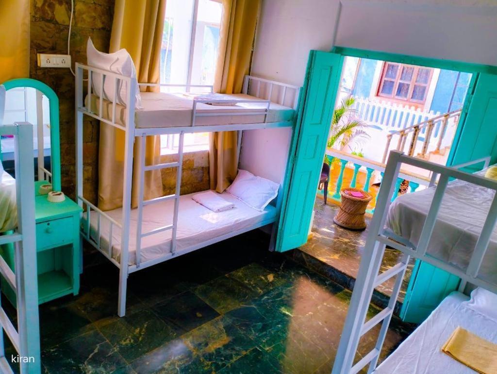 Hotel Turquoiise House Morjim Esterno foto
