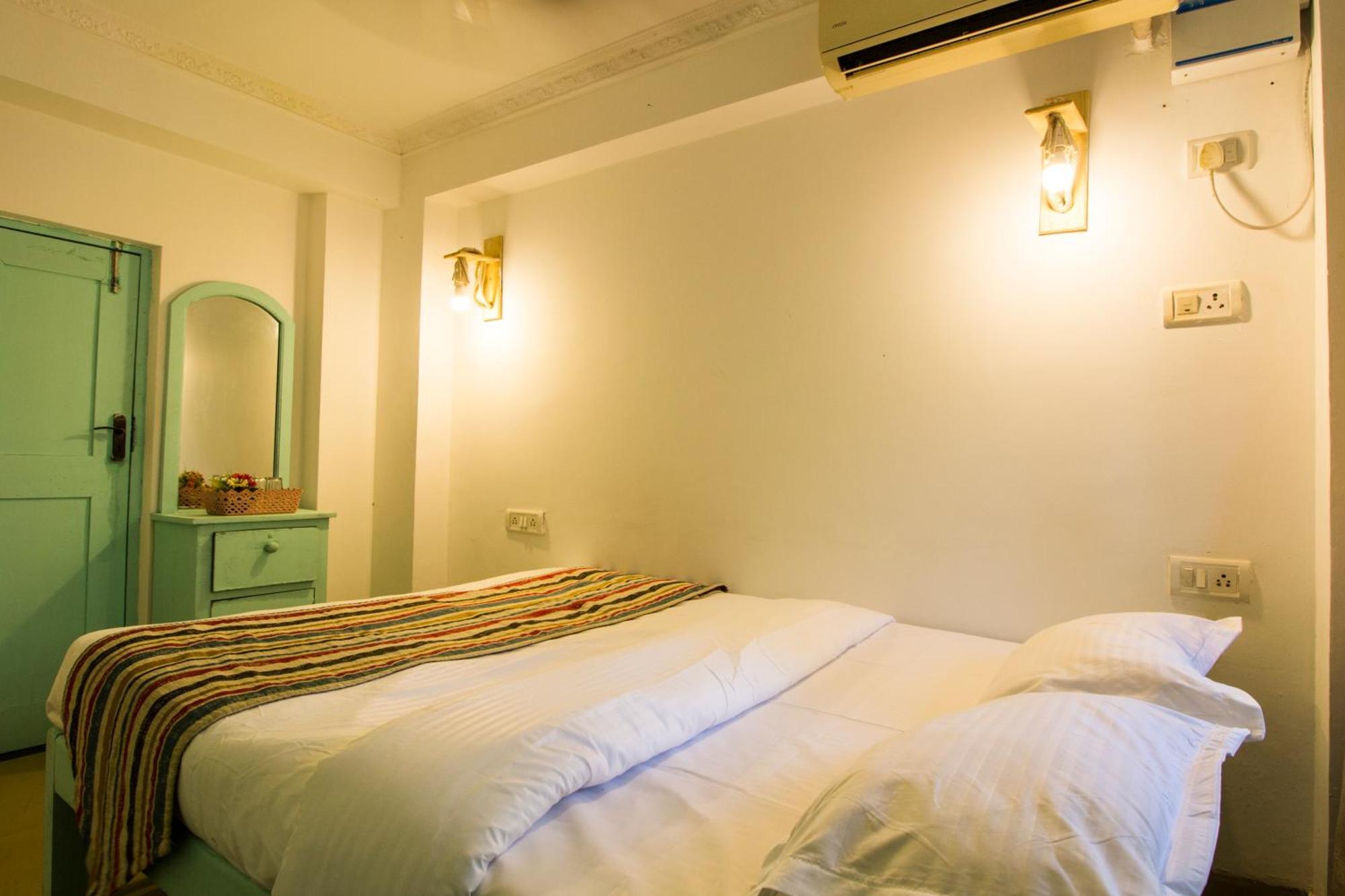 Hotel Turquoiise House Morjim Esterno foto