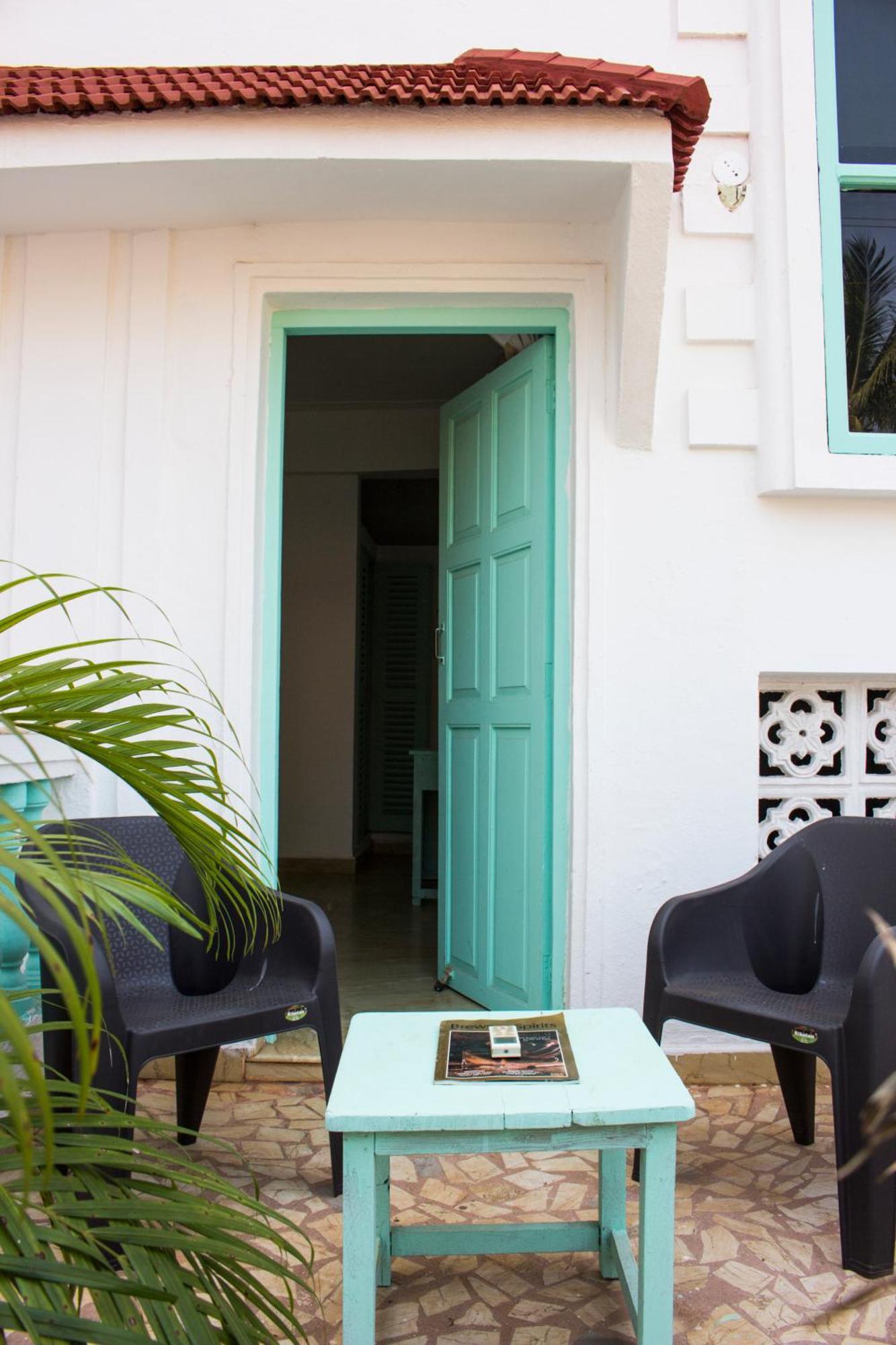 Hotel Turquoiise House Morjim Esterno foto